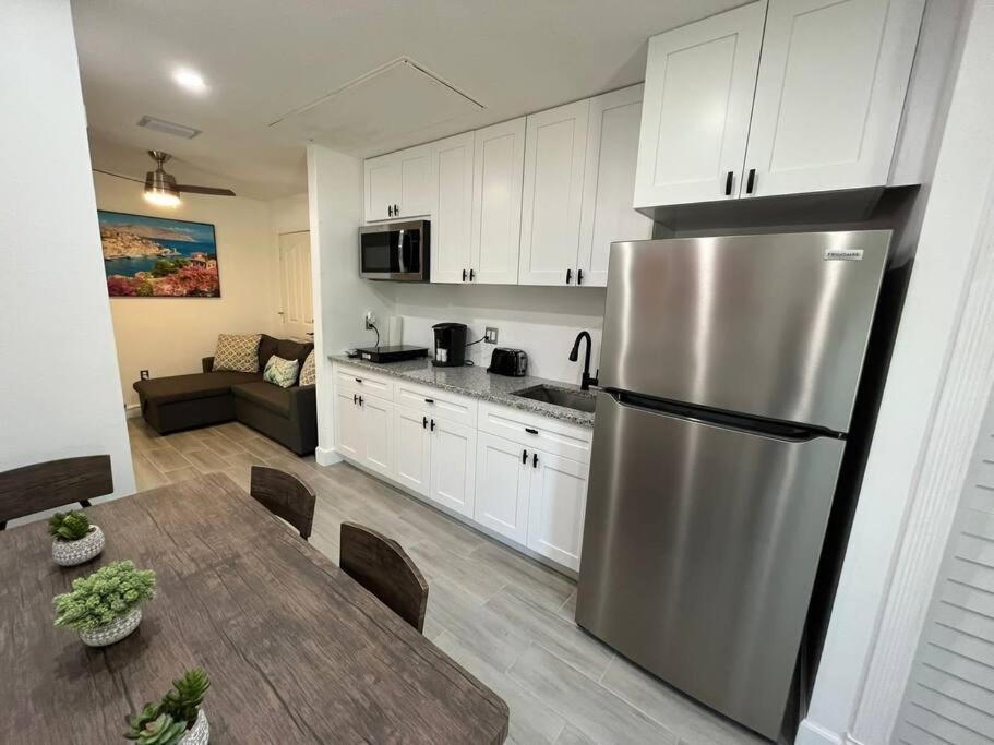 Port Saint Lucie A Little Piece Of Heaven- Peaceful Lake View Apartment- 1 Min From I95 And Turnpike Port St. Lucie Exterior foto